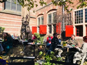 De-Koffieschenkerij_Amsterdam-scaled