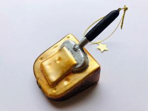 Traditional Dutch food Christmas tree ornaments: Dutch cheese