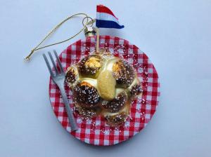 Traditional Dutch Food Christmas tree ornament: poffertjes