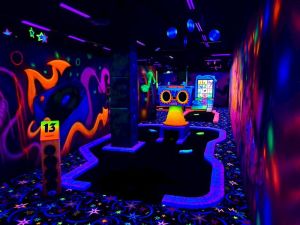 Weird things to do in amsterdam - blacklight mini-golf